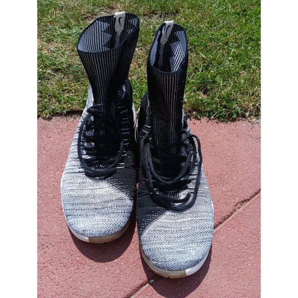 Size 10.5 - Nike Hyperdunk 2016 Flyknit Black White - Picture 1 of 6